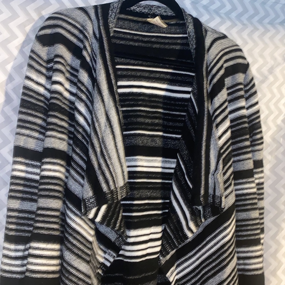 Sweater - Picture 2 of 5